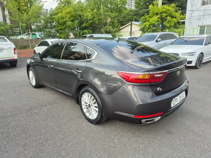 Kia K7