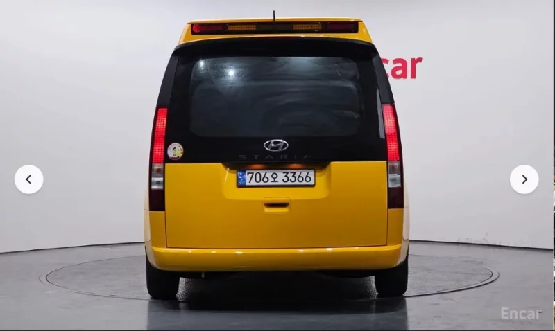 Hyundai Staria