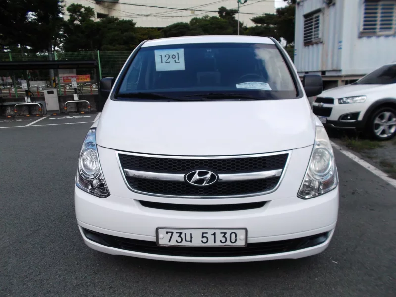 Hyundai Starex