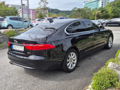 Jaguar XF