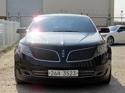 Lincoln MKS