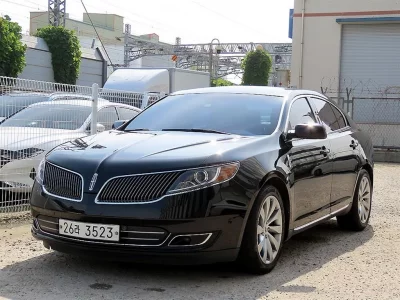 Lincoln MKS