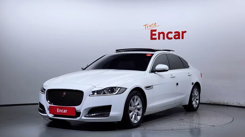 Jaguar XF