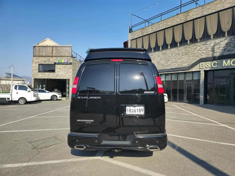 Chevrolet Express Van