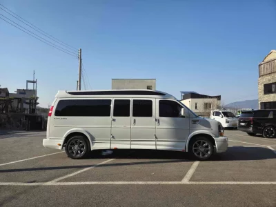 Chevrolet Express Van