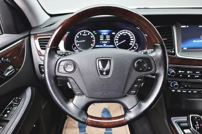 Hyundai Equus