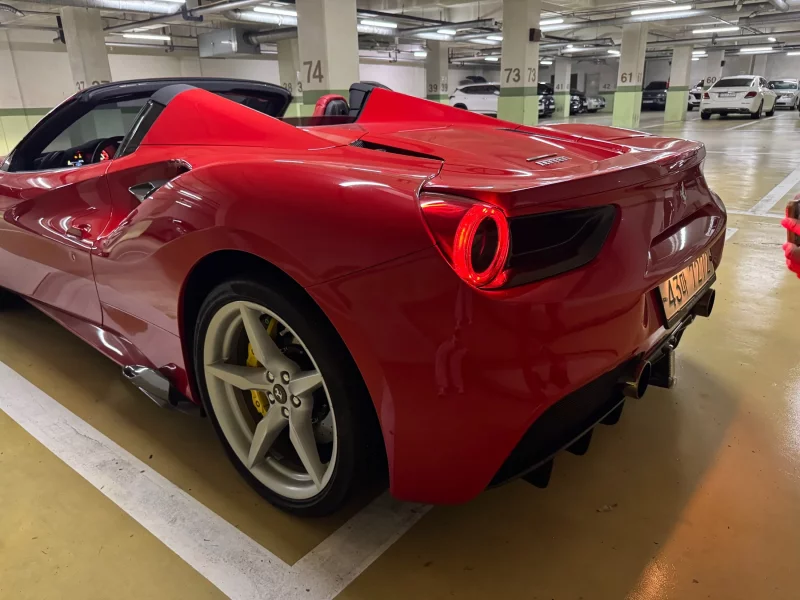 Ferrari 488