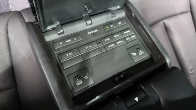 Kia OPIRUS