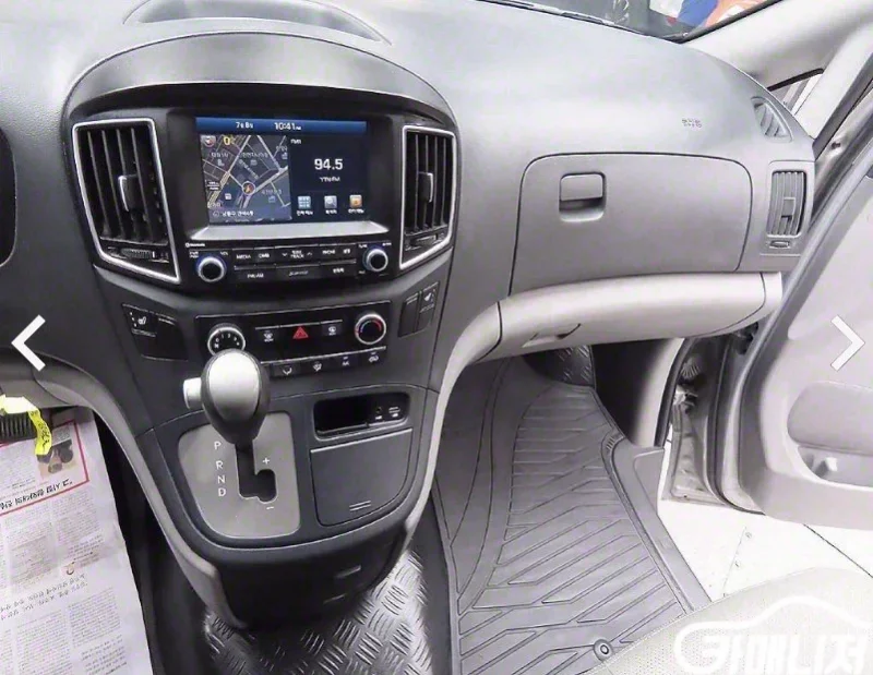 Hyundai Starex