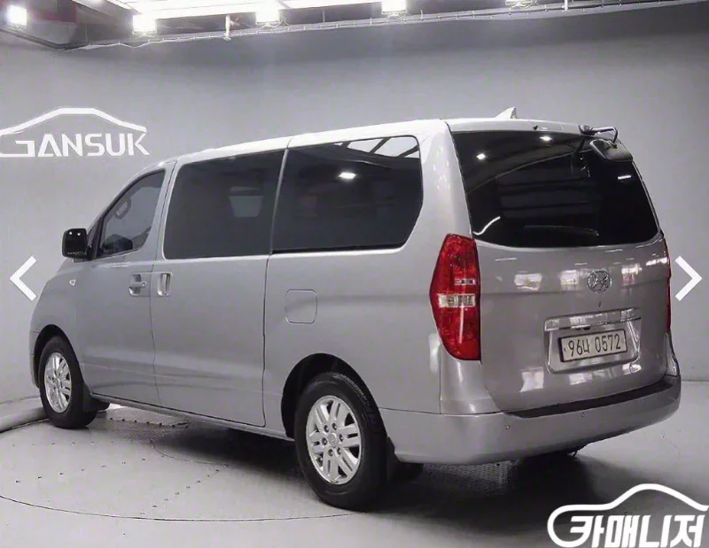 Hyundai Starex