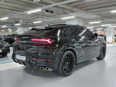 Lamborghini URUS