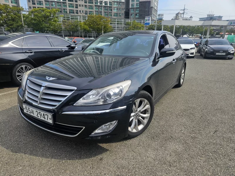 Hyundai Genesis