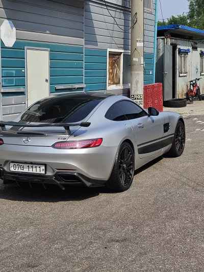 Mercedes-Benz AMG GT