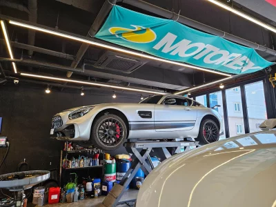 Mercedes-Benz AMG GT