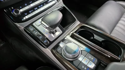Genesis EQ900