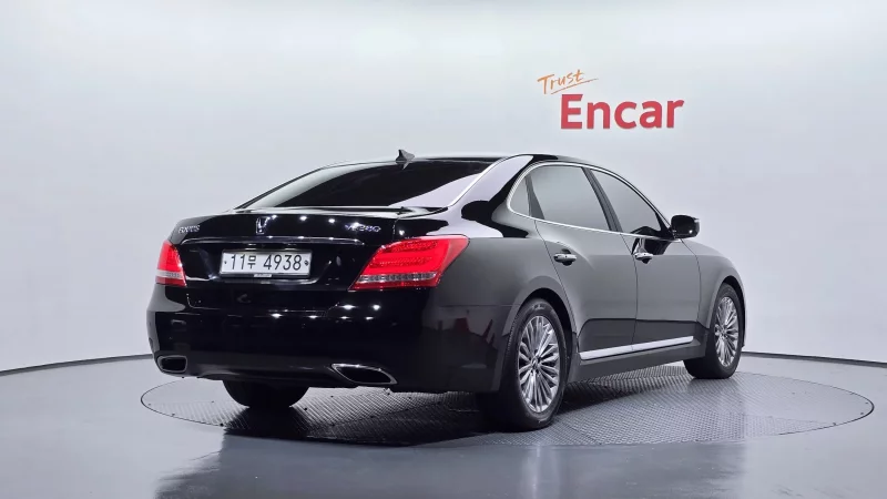 Hyundai Equus