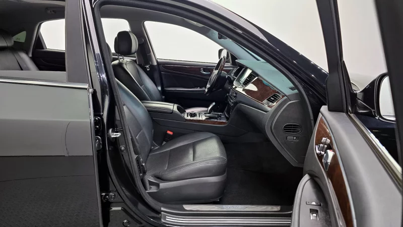 Hyundai Equus