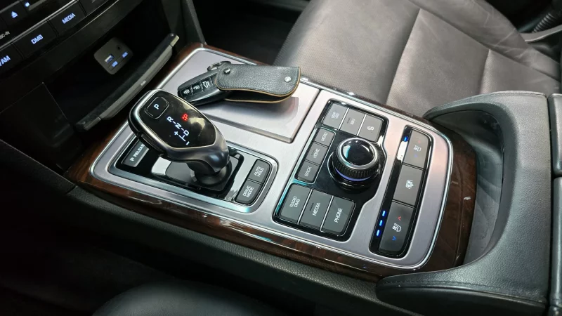 Hyundai Equus