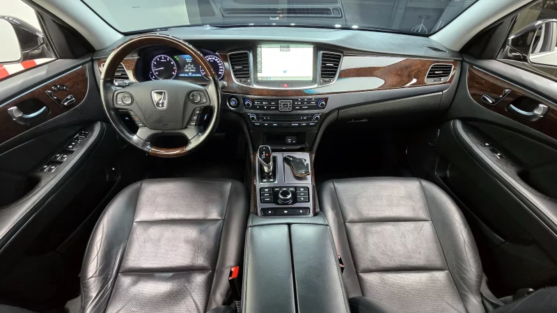 Hyundai Equus