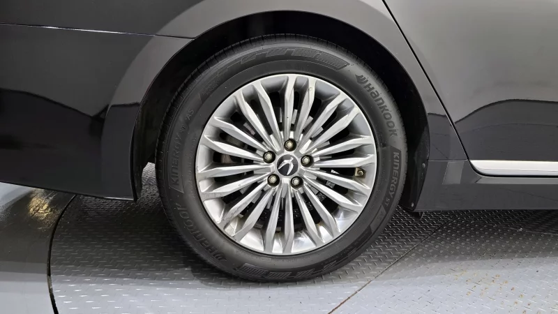 Hyundai Equus