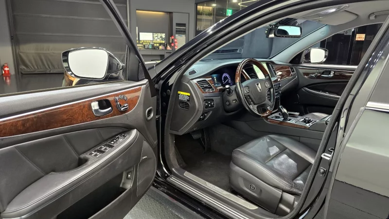 Hyundai Equus
