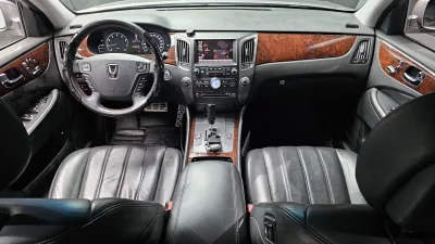 Hyundai Equus