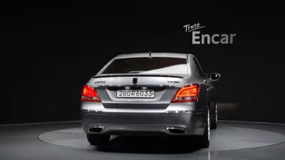 Hyundai Equus