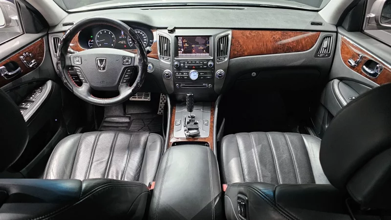 Hyundai Equus