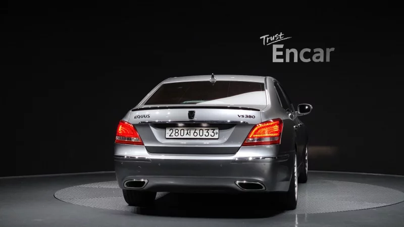 Hyundai Equus