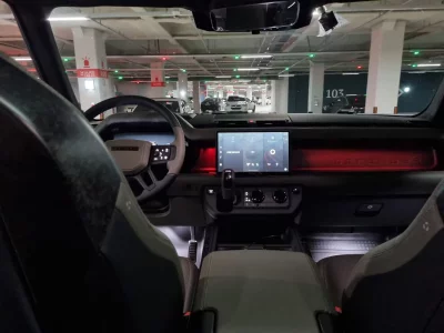 Land Rover DEFENDER