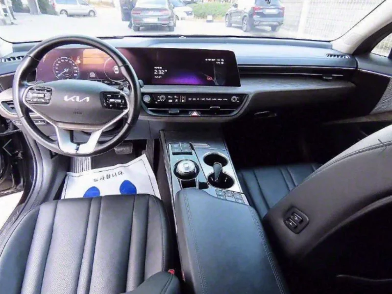 Kia K8