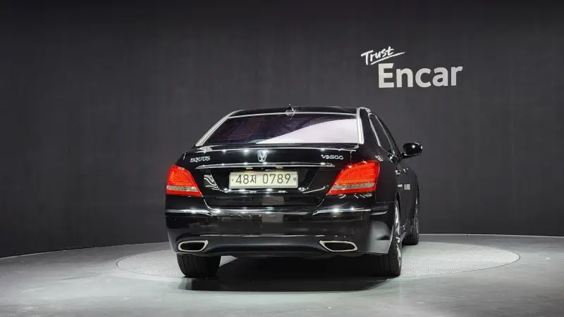 Hyundai Equus