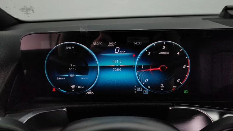 Mercedes-Benz GLB-Class