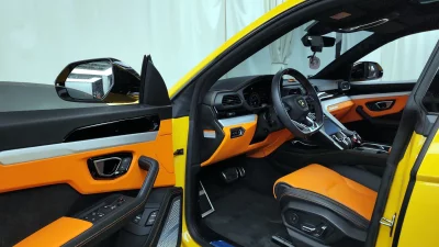 Lamborghini URUS