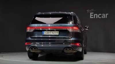 Lincoln AVIATOR
