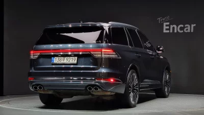 Lincoln AVIATOR