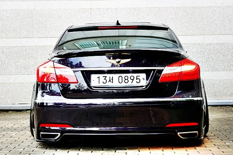 Hyundai Genesis