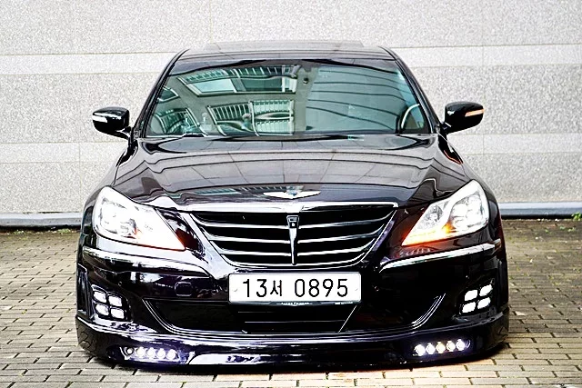 Hyundai Genesis