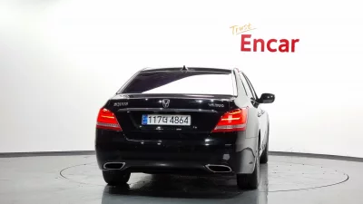 Hyundai Equus