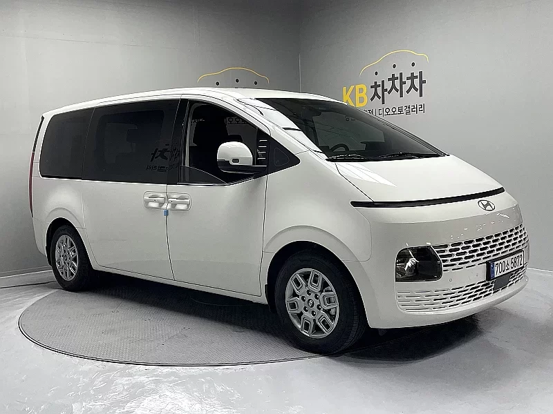 Hyundai Staria