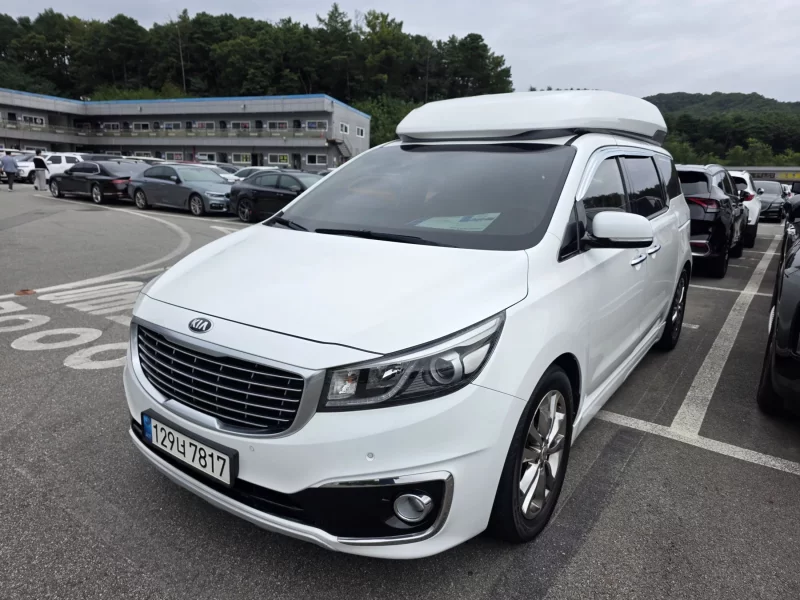 Kia Carnival