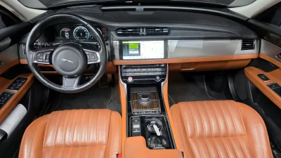 Jaguar XF