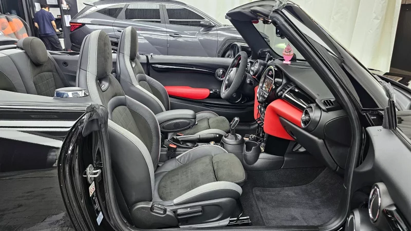 MINI Cooper Convertible