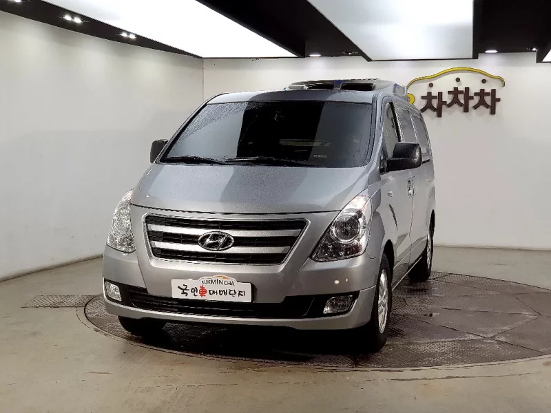 Hyundai Starex