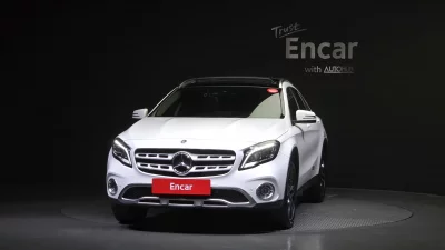 Mercedes-Benz GLA-Class