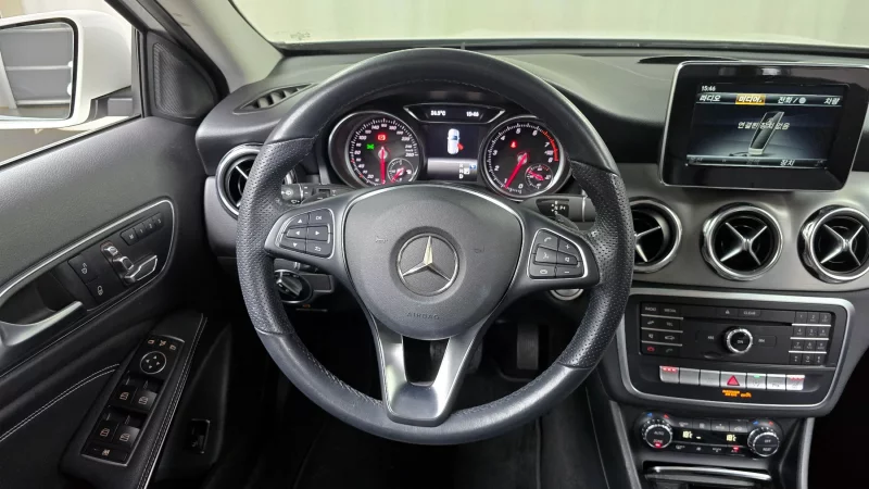 Mercedes-Benz GLA-Class