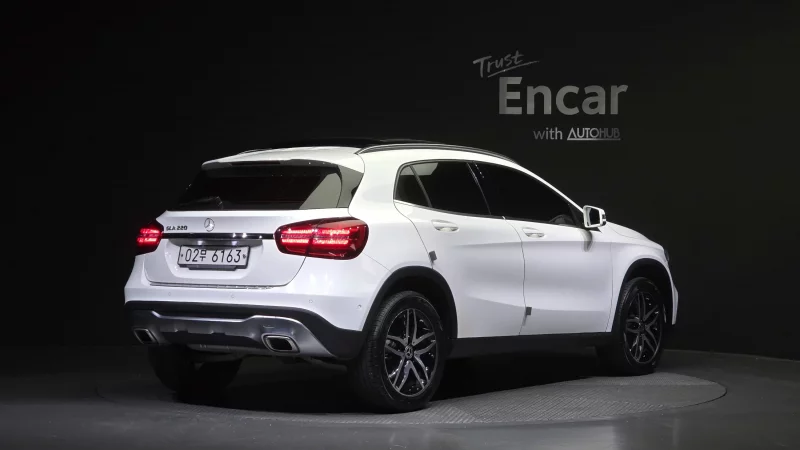 Mercedes-Benz GLA-Class
