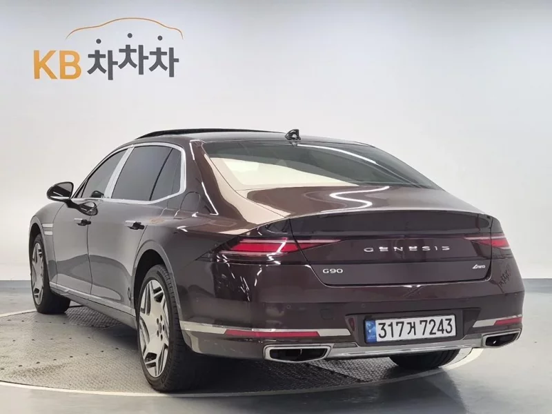 Genesis G90