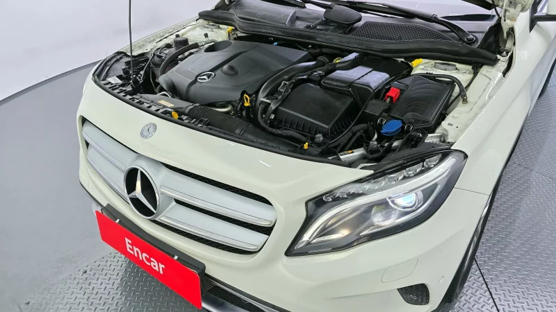 Mercedes-Benz GLA-Class