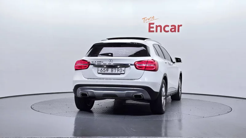 Mercedes-Benz GLA-Class